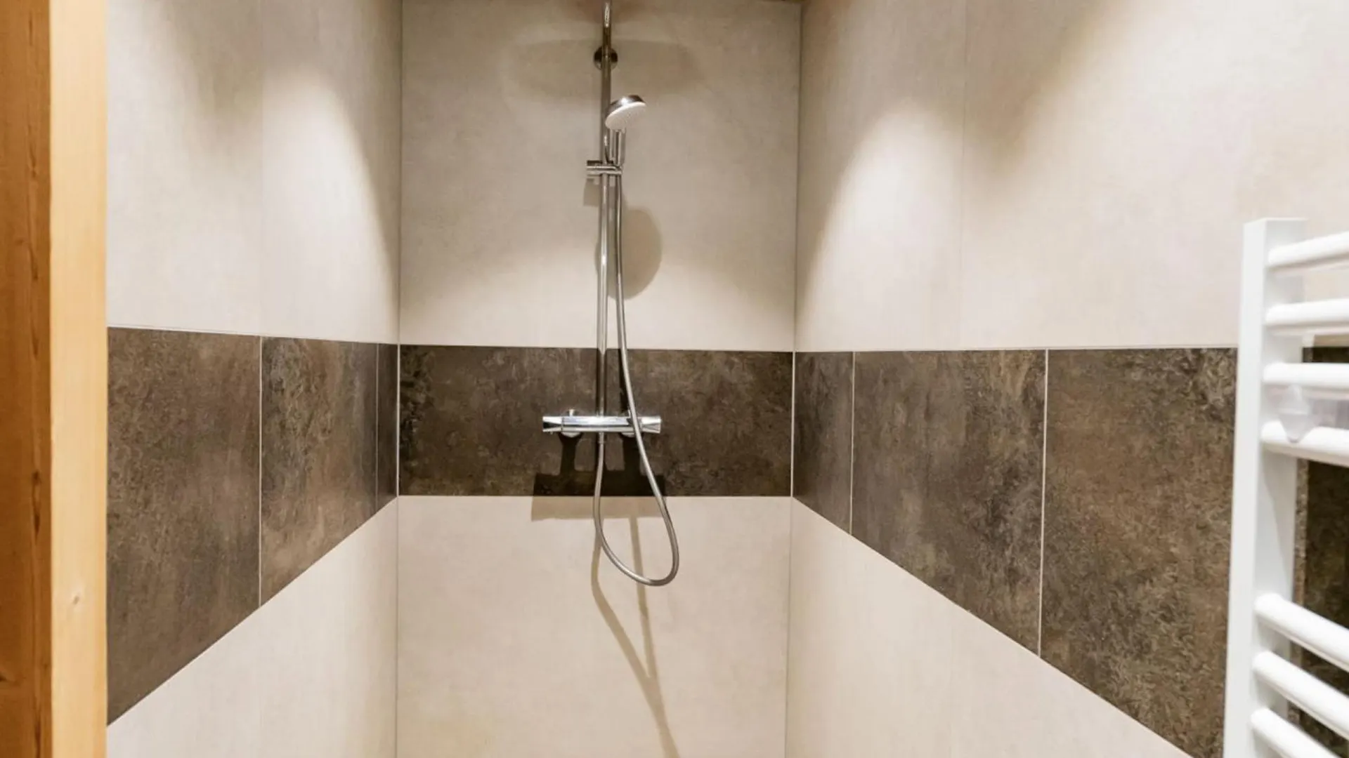 Appartement 4 Pieces, 3 Salles De Bains, Proche Centre Et Remontees Mecaniques, Chatel - Fr-1-676-173 Apartment