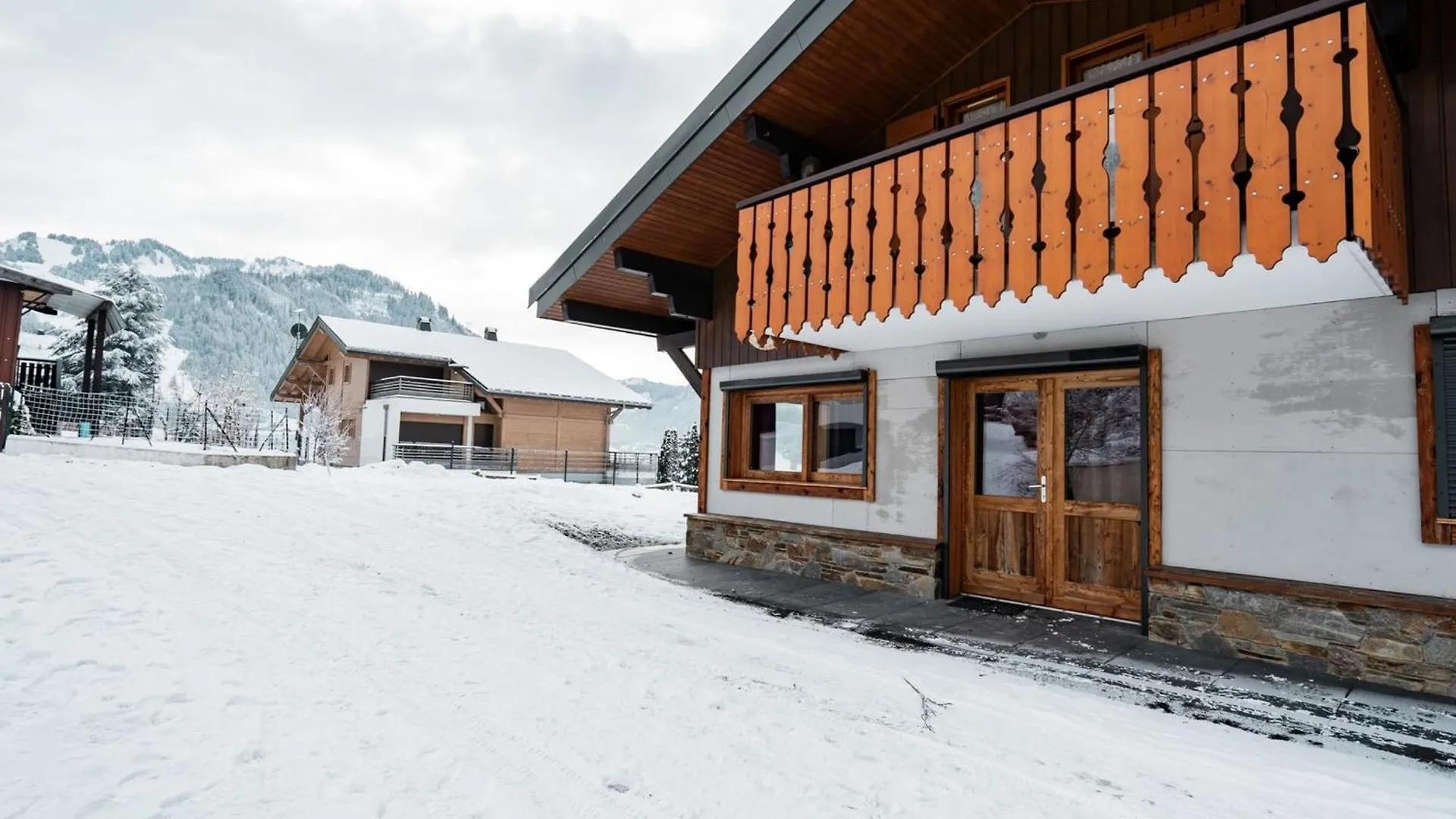 Appartement 4 Pieces, 3 Salles De Bains, Proche Centre Et Remontees Mecaniques, Chatel - Fr-1-676-173