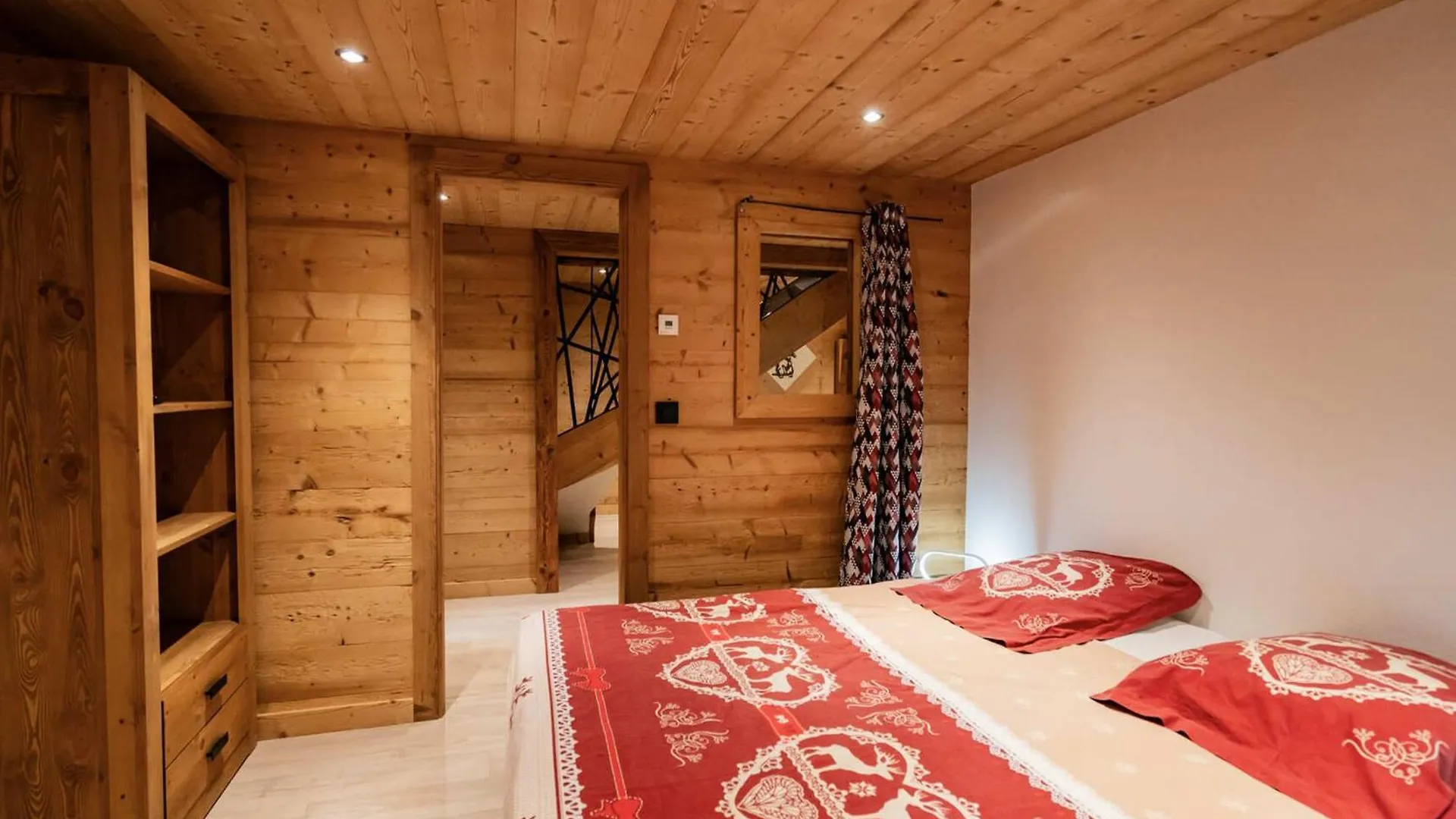 Appartement 4 Pieces, 3 Salles De Bains, Proche Centre Et Remontees Mecaniques, Chatel - Fr-1-676-173