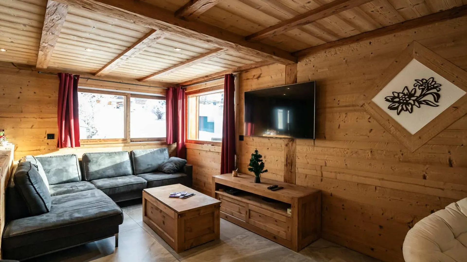 Appartement 4 Pieces, 3 Salles De Bains, Proche Centre Et Remontees Mecaniques, Chatel - Fr-1-676-173 0*,  France
